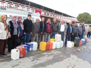 Belediyeden Çiftçiye Mazot Ve Direk Desteği