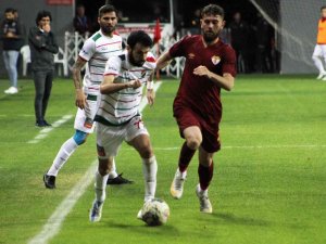 Karşıyaka’da Aşan, Deniz Ve Balcıoğlu Geri Dönüyor