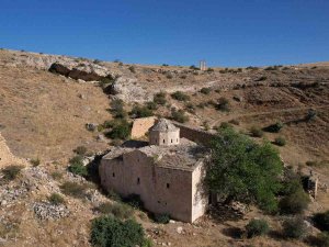 168 Yıllık Abrenk Kilisesi Kendi Haline Terk Edilmiş Durumda