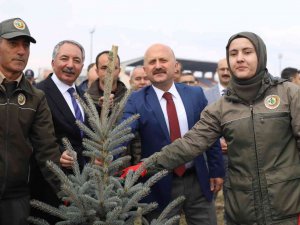 Ağrı’da Fidanlar Toprakla Buluştu