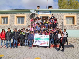 Çocuklar İlk Kez Hacivat-karagöz Oyunuyla Tanıştı