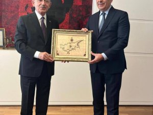 Esen, Kılıçdaroğlu’na Konyaaltı’nı Anlattı