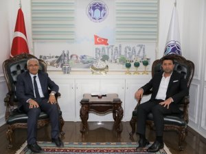 Başkan Güder: “Yeni Malatyaspor Bizim Her Şeyimizdir”