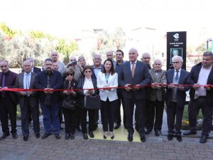 Efeler’de İ̇lhami Ortekin Parkı Açıldı