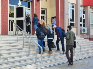 Hdp’li Kadınların Tehditlerine Aydın Gazeteciler Cemiyeti’nden Tepki