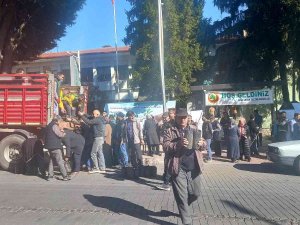 Gediz’de 15 Bin Fidan Dağıtıldı