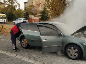Van’da Araç Yangını