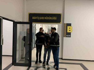Kasa Soyguncuları 4 Ay Sonra İ̇stanbul’da Yakalandı