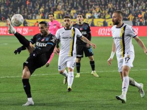 Spor Toto Süper Lig: Mke Ankaragücü: 0 - Trabzonspor: 0 (İ̇lk Yarı)