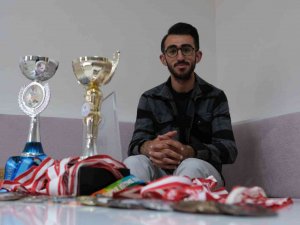 İ̇şitme Engelli Gencin İlham Veren Başarı Hikâyesi