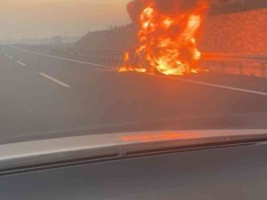 Bursa’da Araç Yangınları Kameralarda