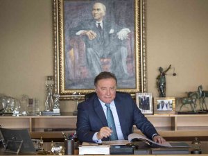 Tek Eğitimci Olarak Evrensel 50 İş Adamı Listesine Girdi