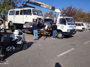 İ̇nciraltı Kent Ormanı’ndaki Karavanlar Kaldırıldı