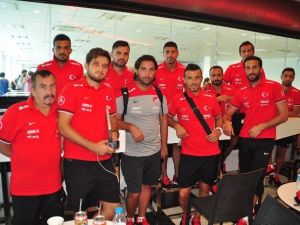 Plaj Milli Futbol Takımı Macaristan’a Hareket Etti