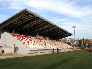 Kula İlçe Stadı Yenilenen Yüzüyle Hizmete Hazırlanıyor