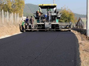 Büyükşehir Asfalt Mesaisinde