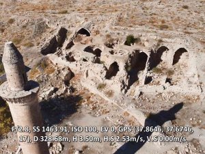 Eski Besni Ören Yeri Zamana Direniyor