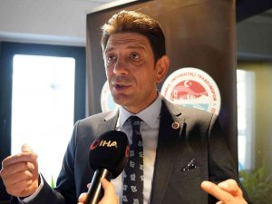 İ̇smail Turgut Öksüz: "Trabzonspor Koltuğuna Oturup, Devlete Kafa Tutmayacaksın"