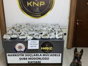 Kayseri’de Şüphe Üzerine Durdurulan Araçtan 22 Kilo Uyuşturucu Çıktı