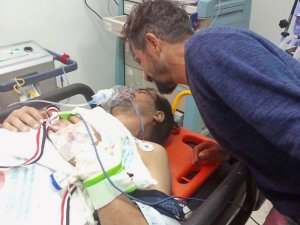 Emet’te Kamyonet Yayaya Çarptı: 1 Ağır Yaralı