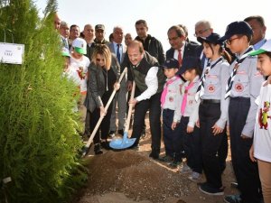 Vali Pehlivan ’Fidan Dikim Etkinliği’ne Katıldı