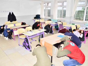 Samsun’da Okulda Deprem Tatbikatı