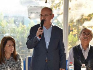 Vali Karadeniz Ve Eşi Zehra Karadeniz Eğitime Katkı Derneği Üyeleriyle Buluştu