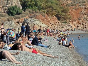 Antalya’da Kasım Ayı Ortasında Türkiye’yi Kıskandıran Görüntüler Yaşandı