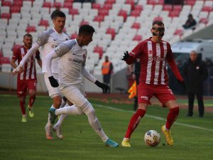 Spor Toto Süper Lig: Sivasspor: 1 - Ümraniyespor: 1 (İ̇lk Yarı)