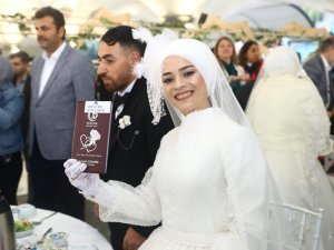 Bağcılar’da 15 Çift Toplu Düğün Şöleniyle Dünya Evine Girdi