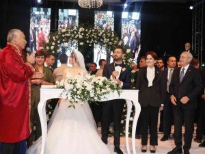 Kemal Kılıçdaroğlu Ve Meral Akşener Nikah Şahidi Oldu