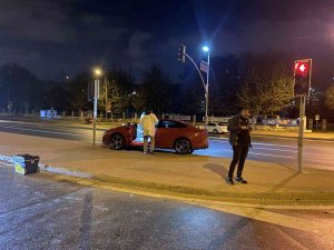 Kağıthane’de Kırmızı Işıkta Bekleyen Lüks Araca Silahlı Saldırı: 1 Ölü