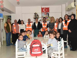 Minik Öğrenciler Afad Gönüllüleri İle Tatbikat Yaptı