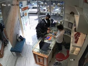 Kuyumcuyu El Çabukluğuyla Soydular