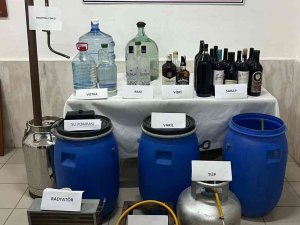 Didim’de 350 Litre Kaçak İçki Ele Geçirildi