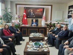 Başkan Yıldırım, Farklı Odalara Giderek Çalışmalar Hakkında Bilgiler Aldı