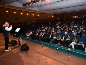 Ümit Yaşar Oğuzcan Şiirleriyle Anıldı