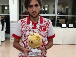 Kayserili Emre Aslan Sesi Görenler Ligi’nde 20’inci Golünü Attı