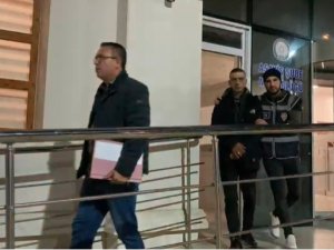 Araçlardan Müzik Sistemi Çaldı, Kahvehanede Okey Oynarken Yakalandı
