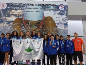 Osmangazili Kulaçlar Barajı Geçti