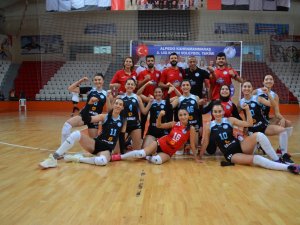 Voleybol 2. Lig: Alpedo Kahramanmaraş Voleybol: 3 Adıyaman Gençlerbirliği: 0