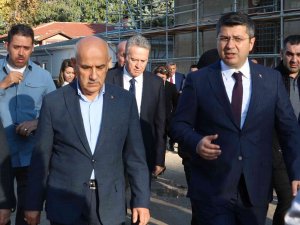 Bakan Kirişci, Restorasyonu Devam Eden Selimiye’de İncelemelerde Bulundu