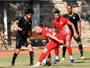 Zorlu Maçın Galibi Çeşme Belediyespor