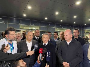Cumhurbaşkanı Yardımcısı Oktay İle İ̇çişleri Bakanı Soylu Yaralıları Ziyaret Etti