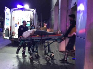Sokaktaki Kavga Kanlı Bitti: 1 Kişi Silahla Yaralandı