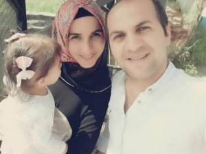 9 Yaşındaki Ecrin Ve Babası Terör Kurbanı