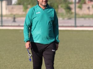 Develigücü Antrenörü Sebahattin Tekin İstifa Etti