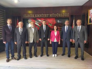 Ak Partili Belediye Başkanlarından Bilecik Çıkartması