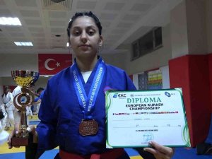 Erkeklerle Antrenman Avrupa’da Şampiyonluk Getirdi