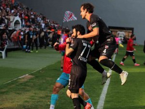 Karşıyaka’dan Lidere Yakın Markaj